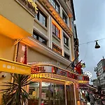 Golden Papirues Taksim