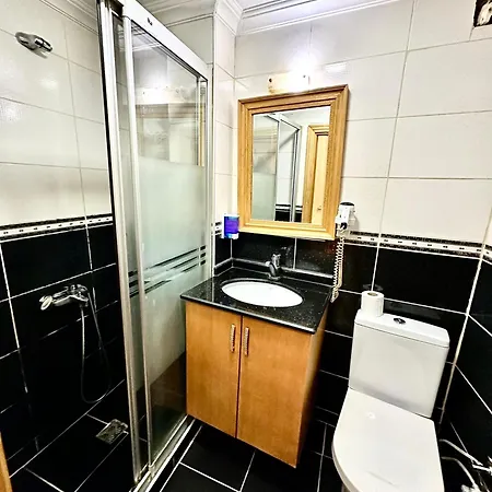 Golden Papirues Taksim מלון 3*
