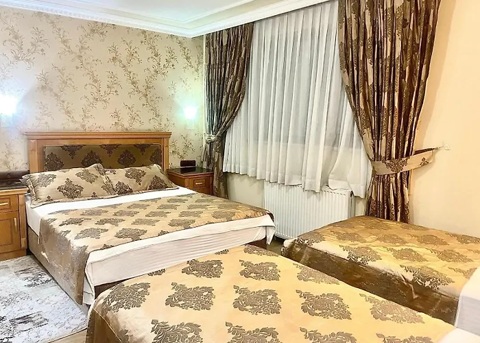 Golden Papirues Taksim 3* Stambuł