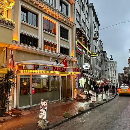 Golden Papirues Taksim Estambul